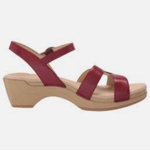 🆕️ Dansko Red Leather Slingback Clog Sandal